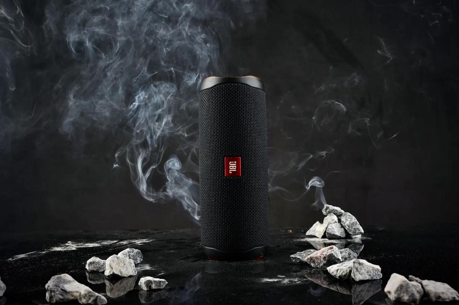 上海淳未环保活性炭吸附箱选型指南：喷涂车间VOCs治理设备配置要点