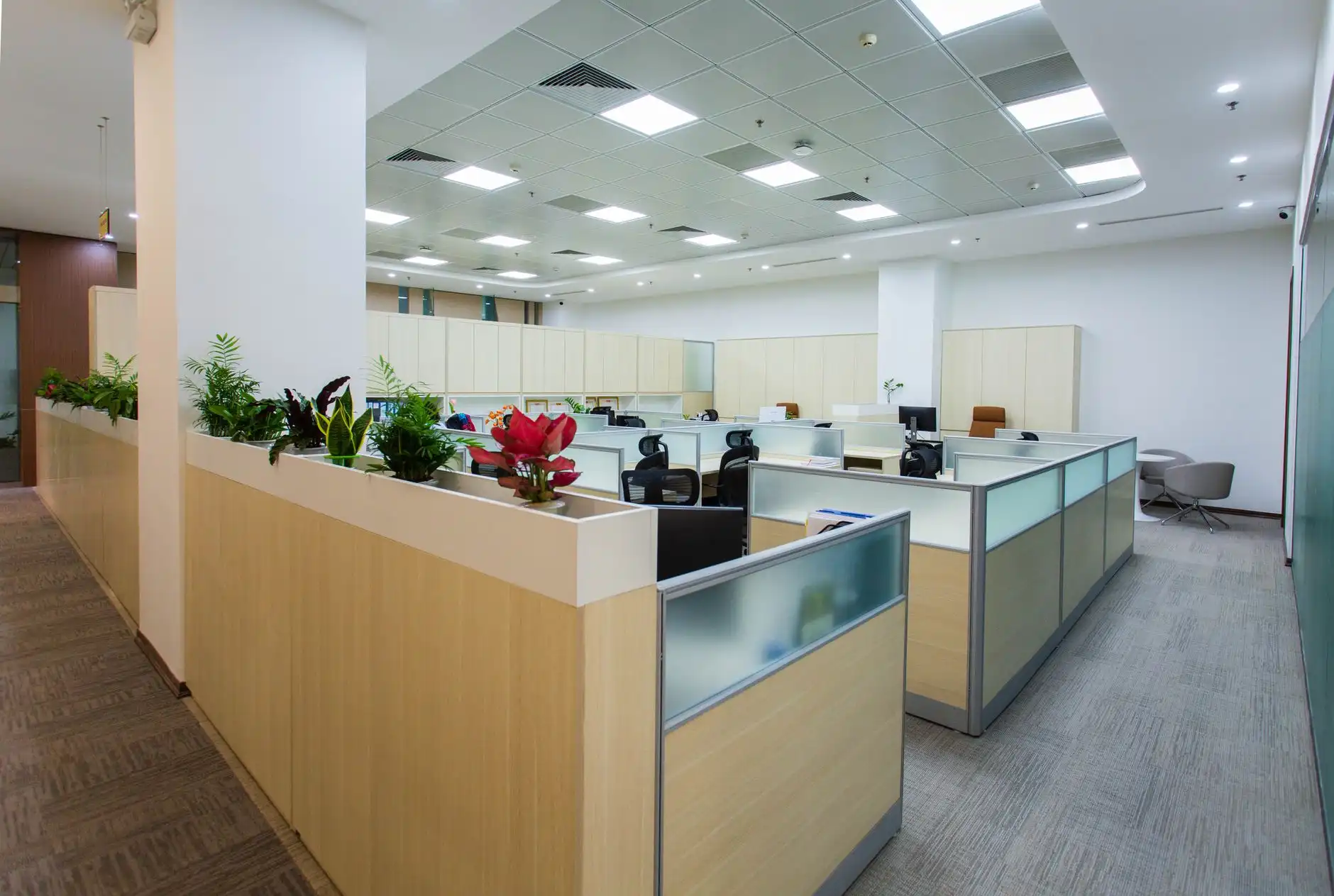 长三角化工企业VOCs治理：活性炭吸附箱与喷淋塔组合工艺应用分析